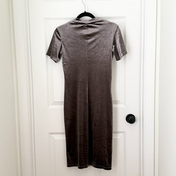 Women Zara Crew Neck Velvid Short Sleeve Midi T-Shirt Dress in Taupe Size Medium - Picture 3 of 7